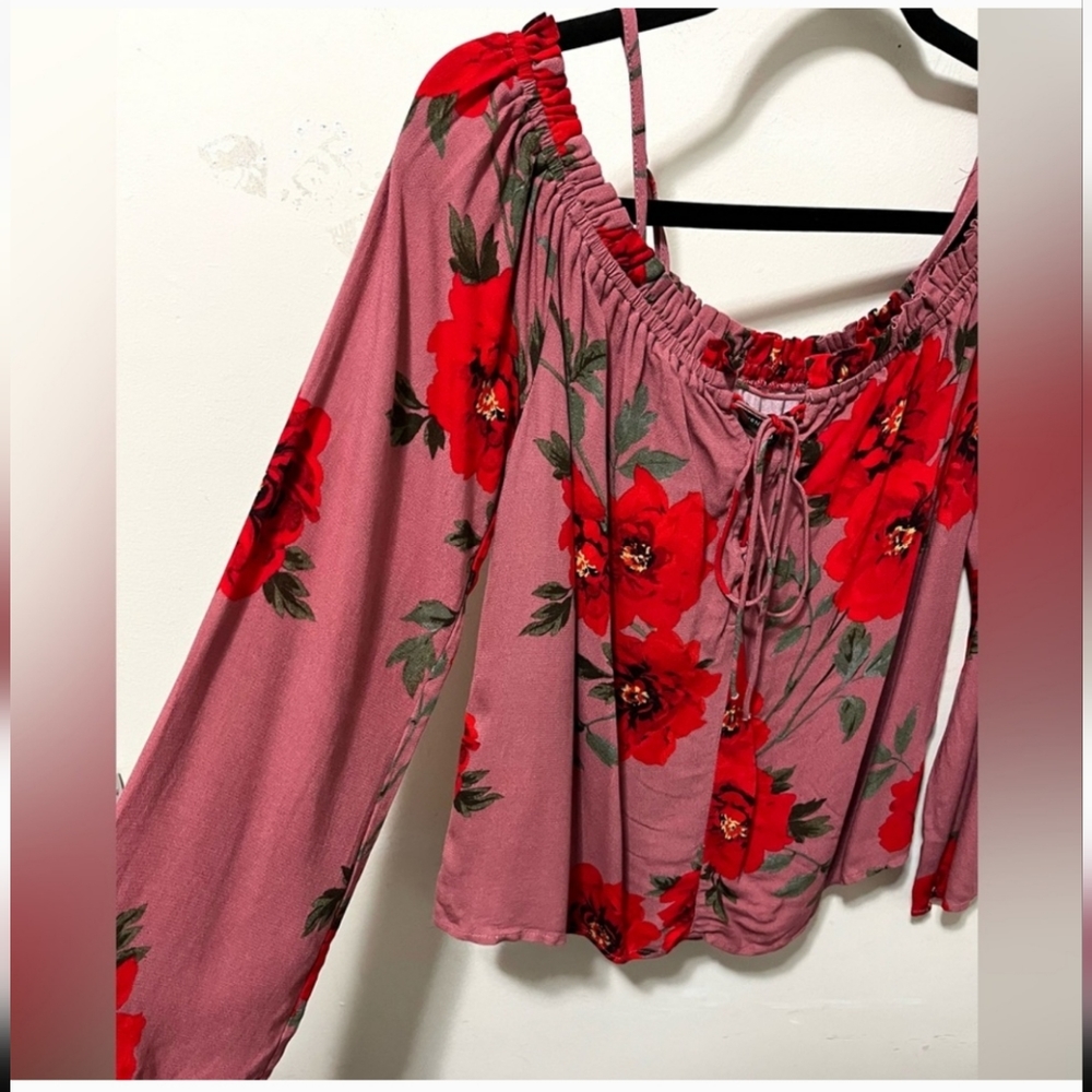 Kendall & Kylie off shoulder pink top with red Floral flowers 🌹 size M - Picture 3 of 5